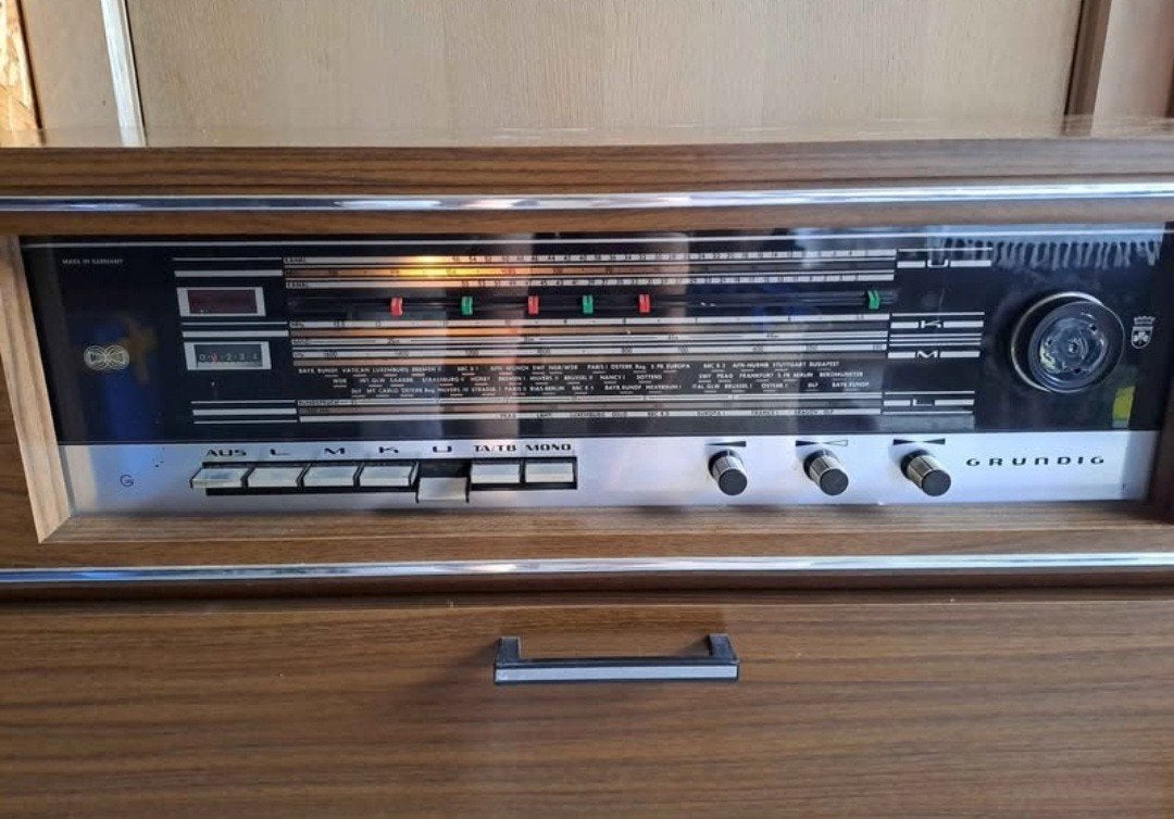 Grundig Stereo Konzertschrank Como de Luxe, Antiek en Kunst, Ophalen