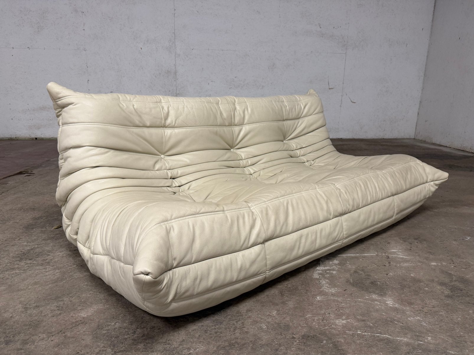 100% authentieke Ligne Roset Togo 3zit Beige leder TOPstaat!, Huis en Inrichting, Zetels | Voetbanken en poefs, Ophalen of Verzenden