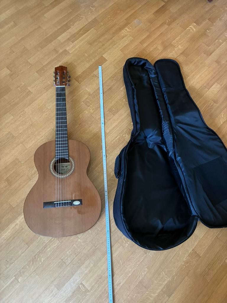Klassieke gitaar met gitaarzak, Muziek en Instrumenten, Snaarinstrumenten | Gitaren | Akoestisch, Ophalen, Gebruikt, Klassieke of Spaanse gitaar