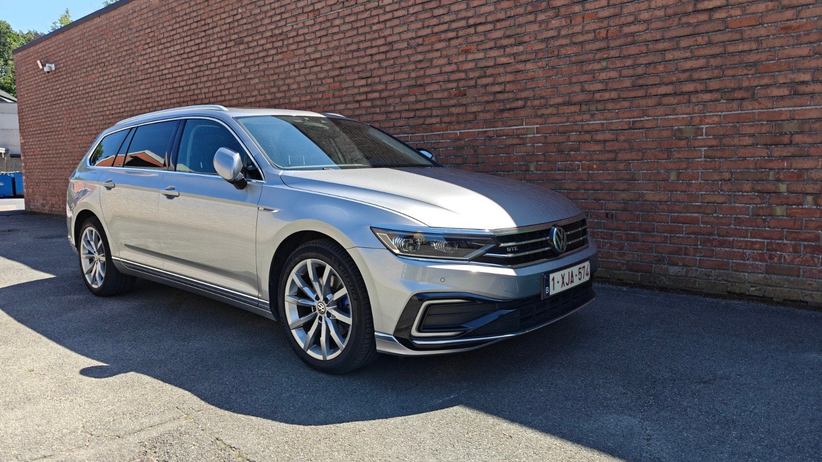 Mooie goed onderhouden VW passat GTE hybride 218pk, Auto's, Volkswagen, Alcantara, 5 deurs, Zilver of Grijs, Te koop