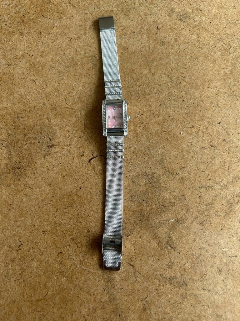 Montre à aiguille rose et argenté, Montre-bracelet, Autres marques, Comme neuf, Enlèvement