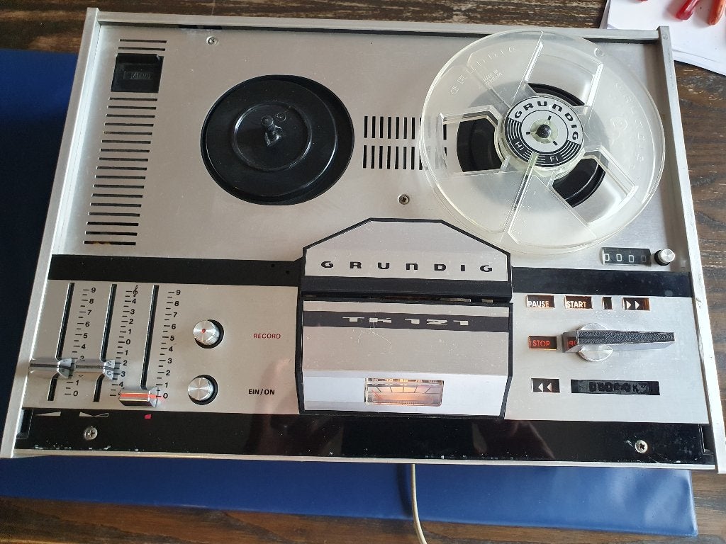Magnétophone Vintage Grundig TK 121 (années 1970), Enlèvement, Magnétophone, Avec protection anti-poussière