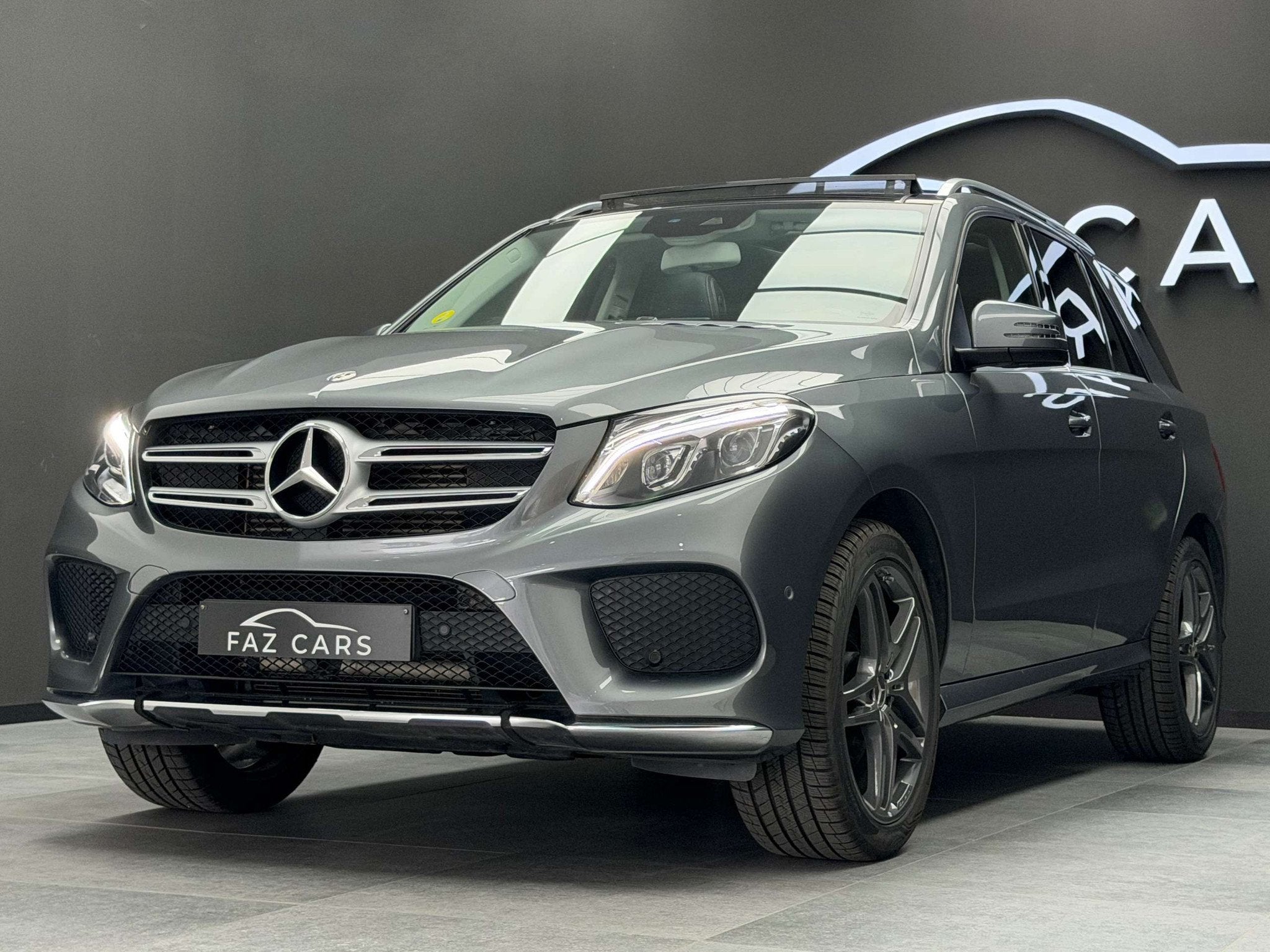 Mercedes-Benz GLE 250 d 4-Matic * PACK AMG + FULL + GARANTIE, Auto's, Gebruikt, 4 cilinders, GLE, Leder