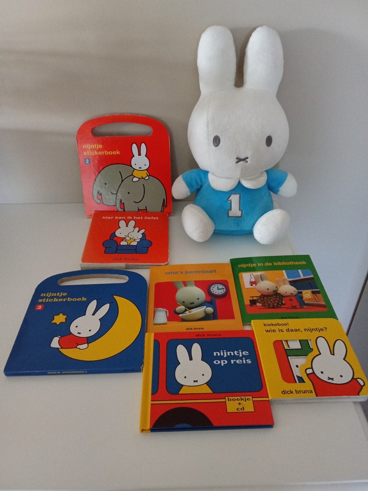 Nijntje XL knuffel/rammelaar , leesboekjes, stickerboekjes, Ophalen, Overige typen