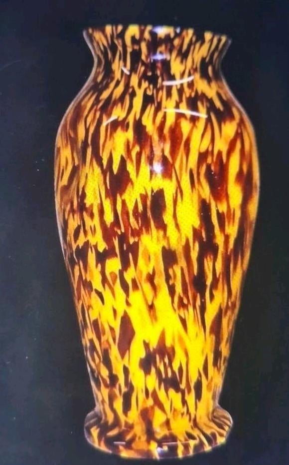 Grand vase en opaline