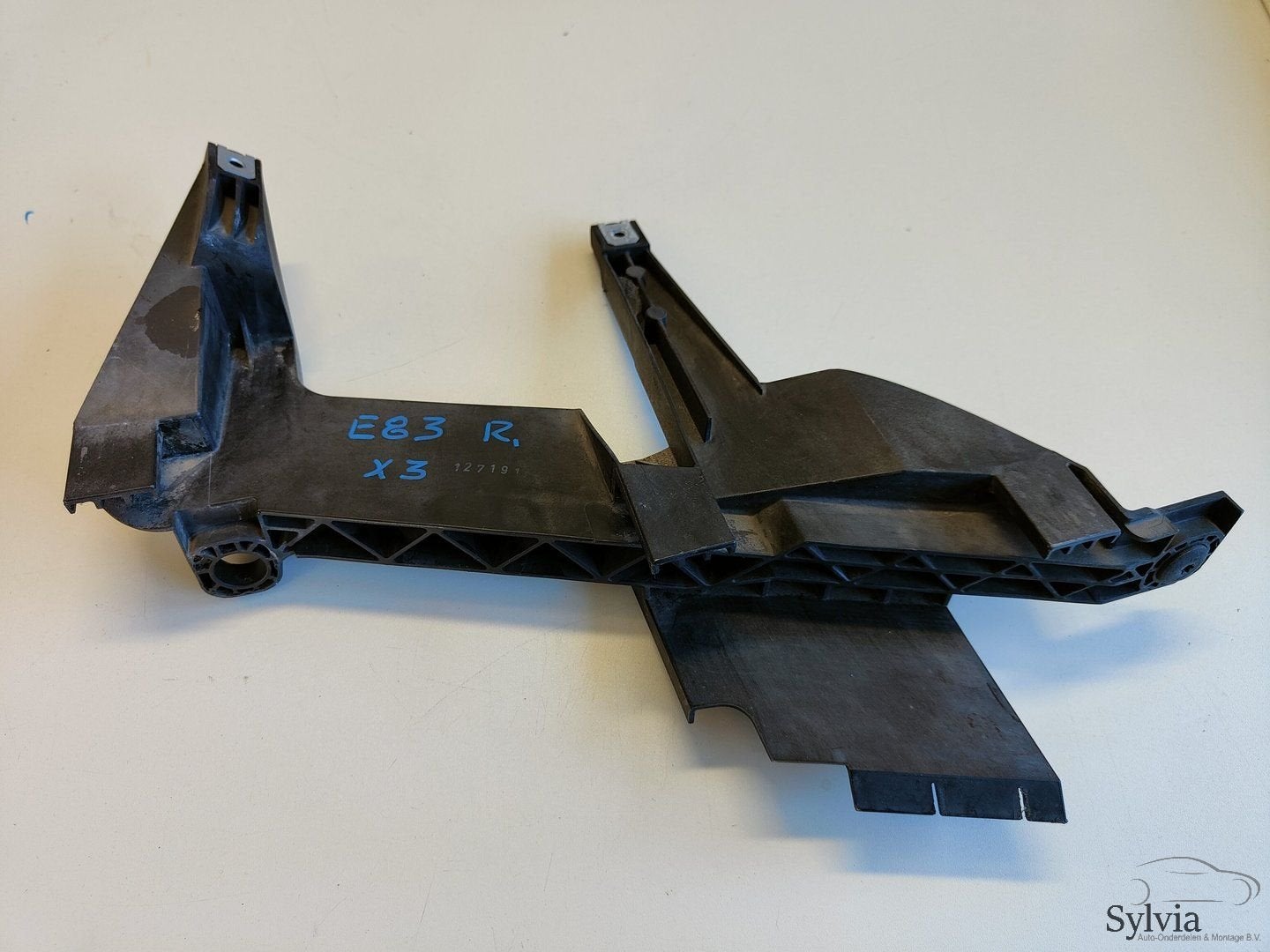 Koplamphouder rechts BMW serie X3 E83 6939200, -, Utilisé, -, Enlèvement ou Envoi