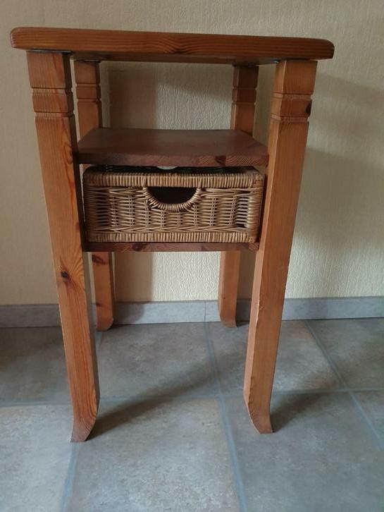 Tafeltje, Maison & Meubles, Tables | Tables de salon, Pin, 75 cm ou plus, Carré, Enlèvement