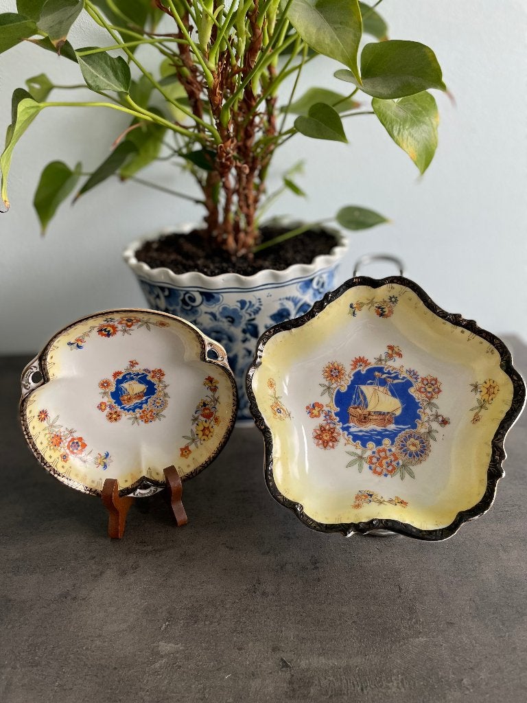 Antieke porseleinen Royal Vienna bonbonschaaltjes, Ophalen