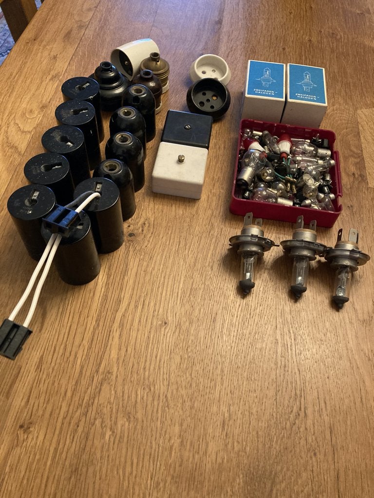 Autolampen en elektriciteitsbenodigdheden, Enlèvement, Utilisé