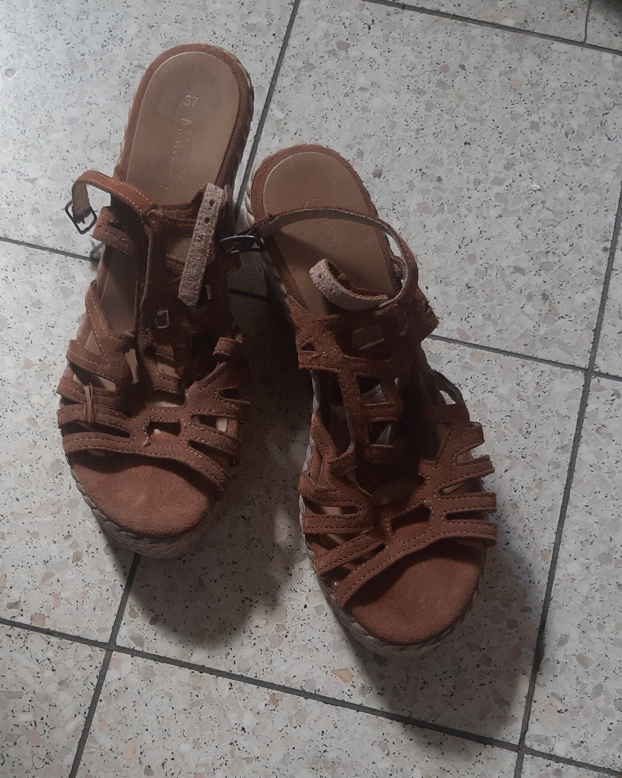 Sandales femme taille 37, Enlèvement, Porté, Brun