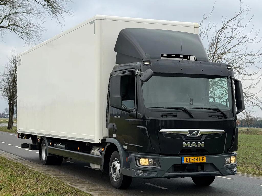 JUNGE FAHRZEUGBAU GMBH TGL 12.250 TGL EURO6. 10-2023., Achterwielaandrijving, Euro 6, 250 pk, Te koop