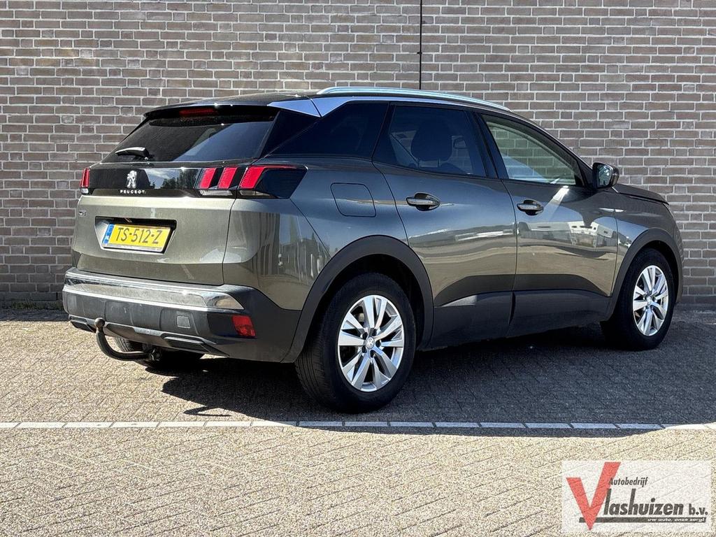 Peugeot 3008 1.2 PureTech Blue Lease Executive | Navi | Came, Auto's, Peugeot, 118 g/km, Zwart, Bedrijf, Handgeschakeld
