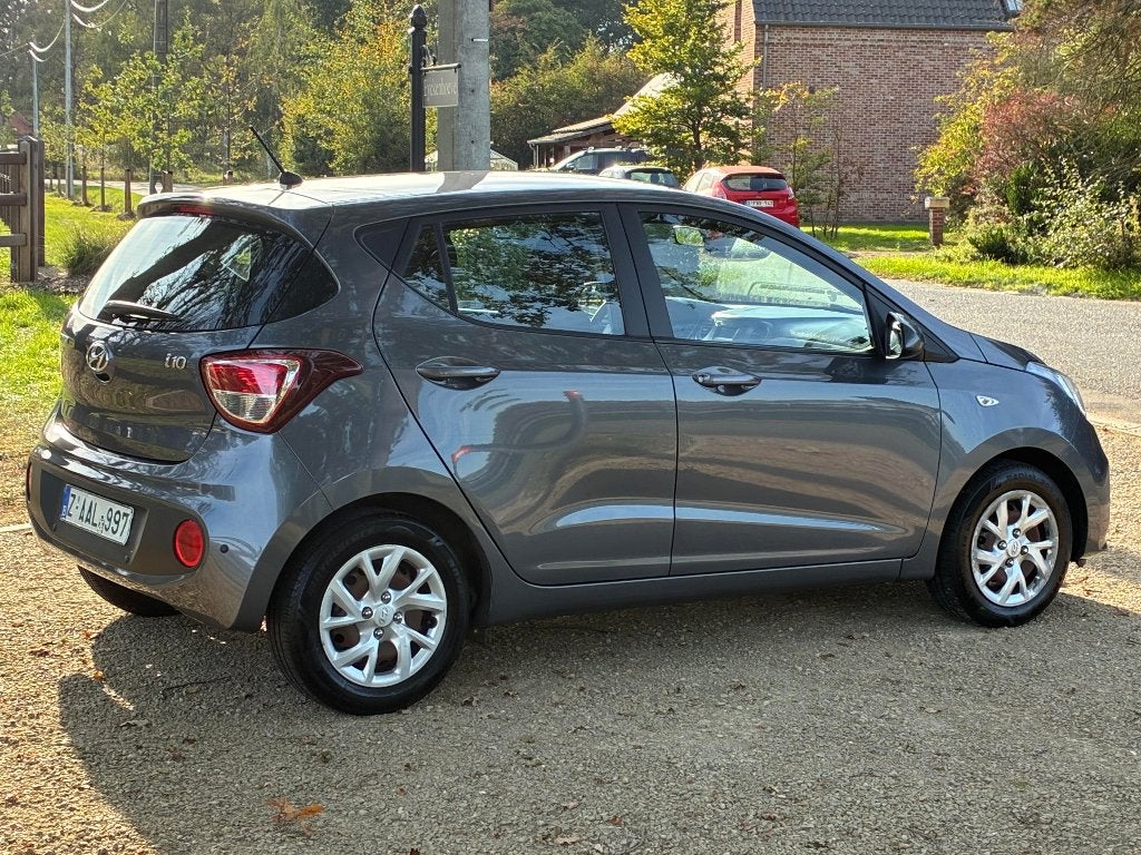 Hyundai I10 in een perfecte staat., Autos, Argent ou Gris, Achat, Euro 6, Entreprise