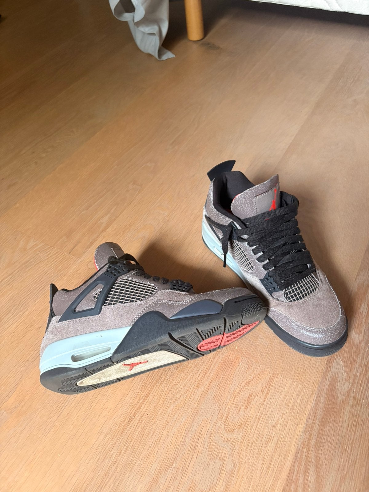 Nike Jordan Air 4 Retro Taupe Haze, Kleding | Heren, Schoenen, Zo goed als nieuw, Ophalen of Verzenden