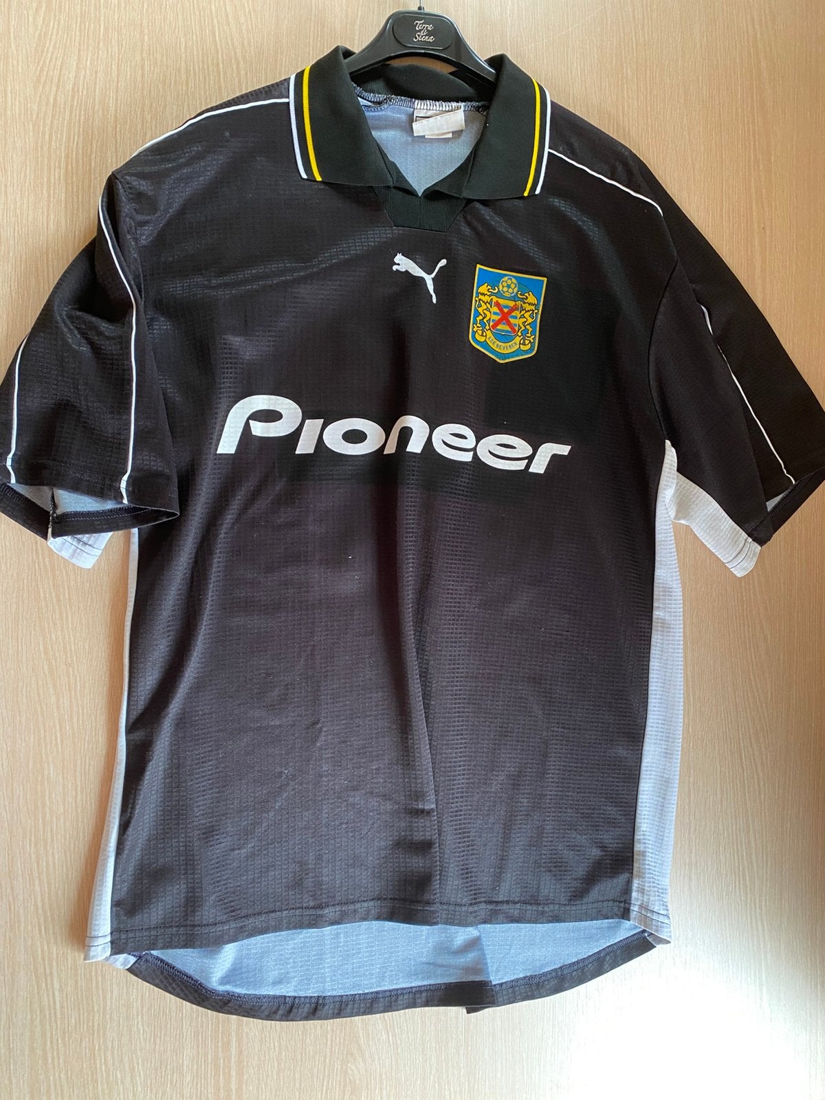 KSK Beveren, Sport en Fitness, Voetbal, Ophalen of Verzenden, Zo goed als nieuw, Shirt