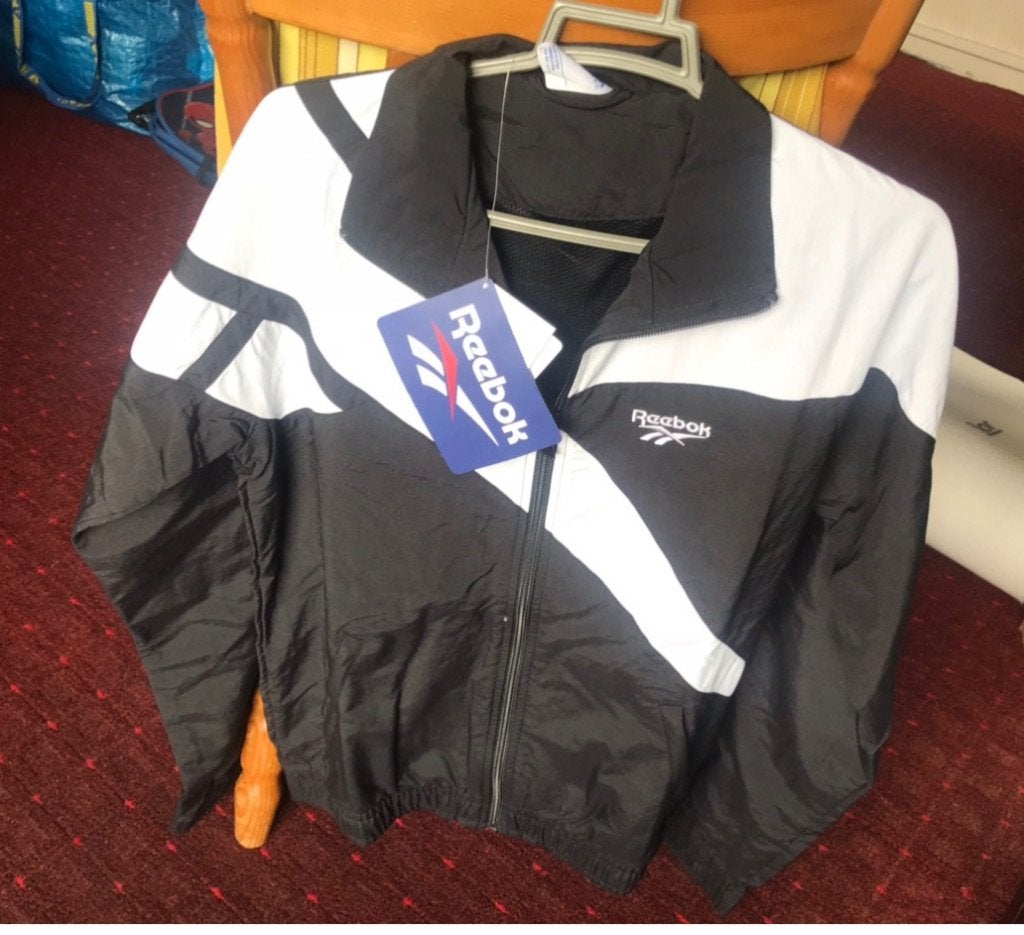 Vestes de survêtement classique vector (Reebok) Neuf., Envoi, Neuf, Vêtements, Reebok