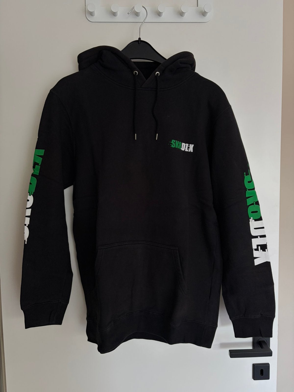 Sweat à capuche SK8DLX, Vêtements | Hommes, Enlèvement ou Envoi, Porté, Taille 52/54 (L), Noir