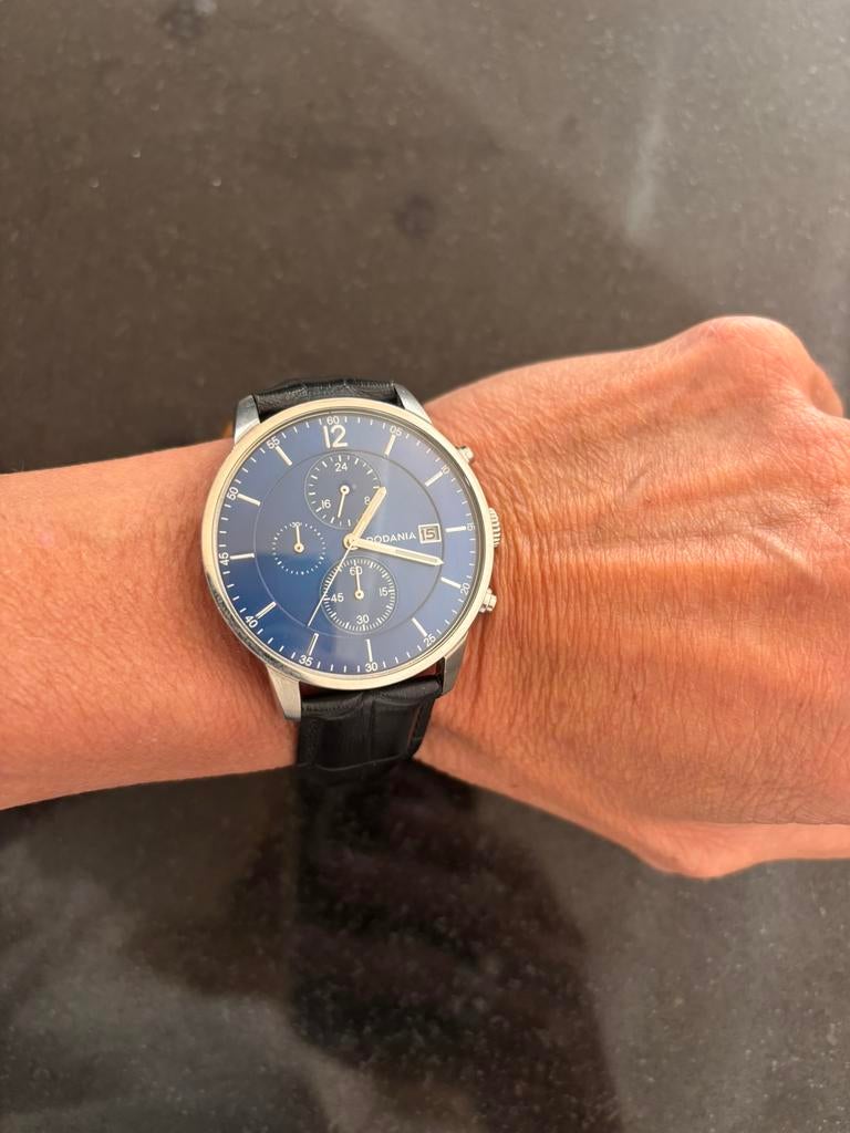 Montre Rodania chronographe homme Cadran bleu très élégant, Montre-bracelet, Autres marques, Enlèvement ou Envoi, Cuir