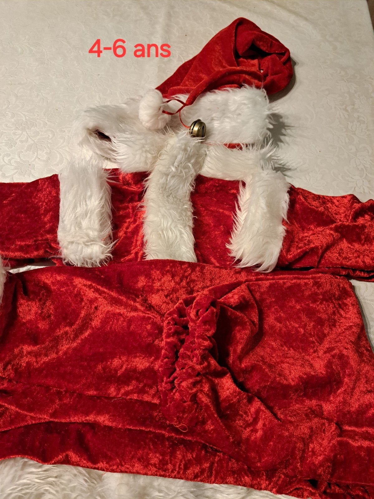 déguisement père Noël enfant 4-6 ans, Enfants & Bébés, Costumes de carnaval & Déguisements, Enlèvement
