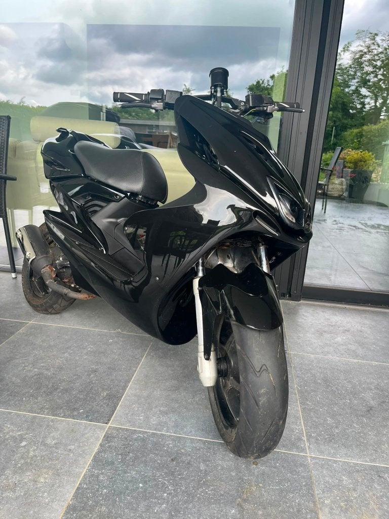 AEROX 50cc 2-takt klasse B - zwart, Ophalen, Tweetakt, Gebruikt, Aerox
