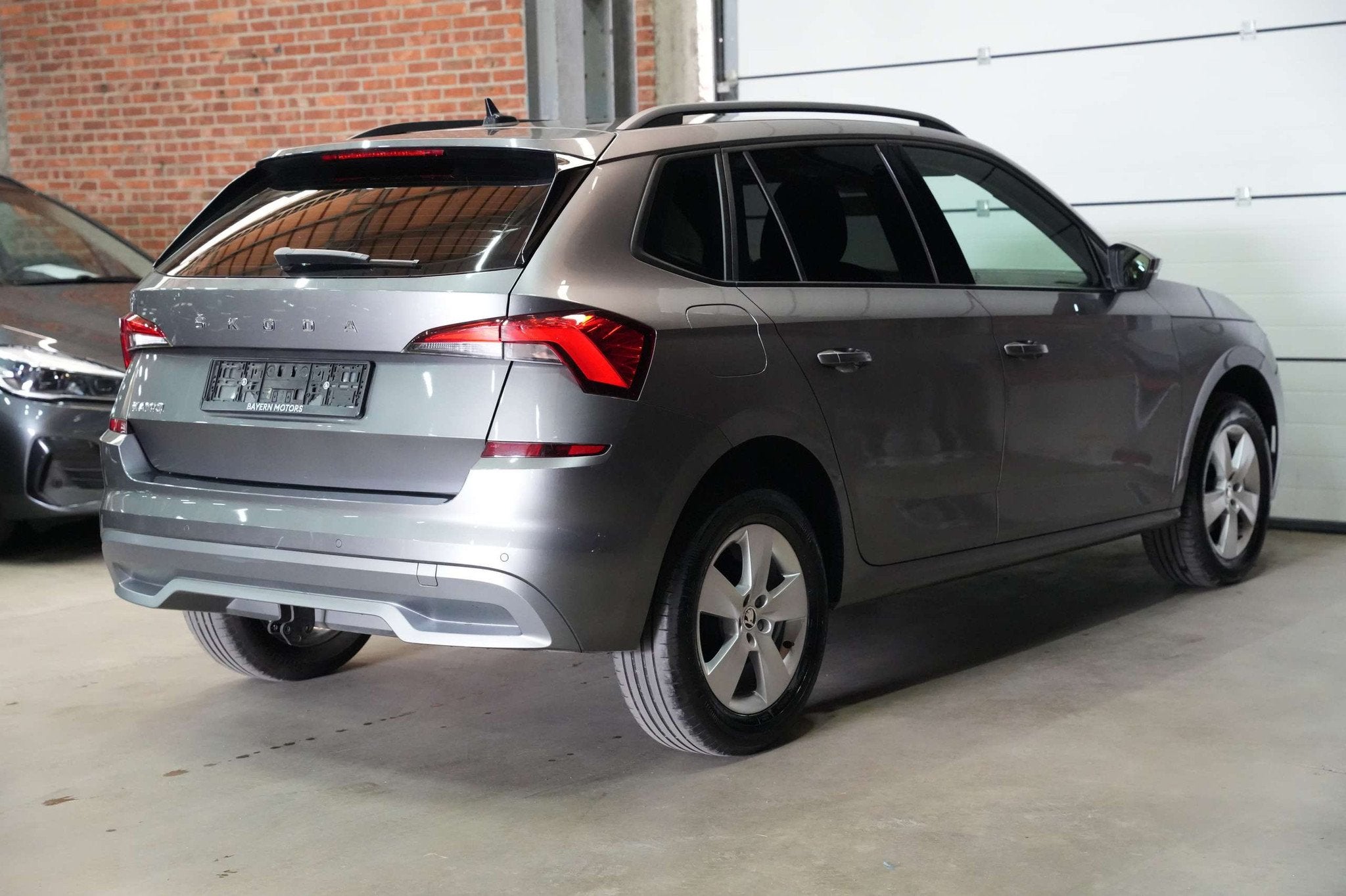 Skoda Kamiq 1.0 TSI Automaat CarPlay Benzine LED Garantie, Automaat, Stof, Gebruikt, USB