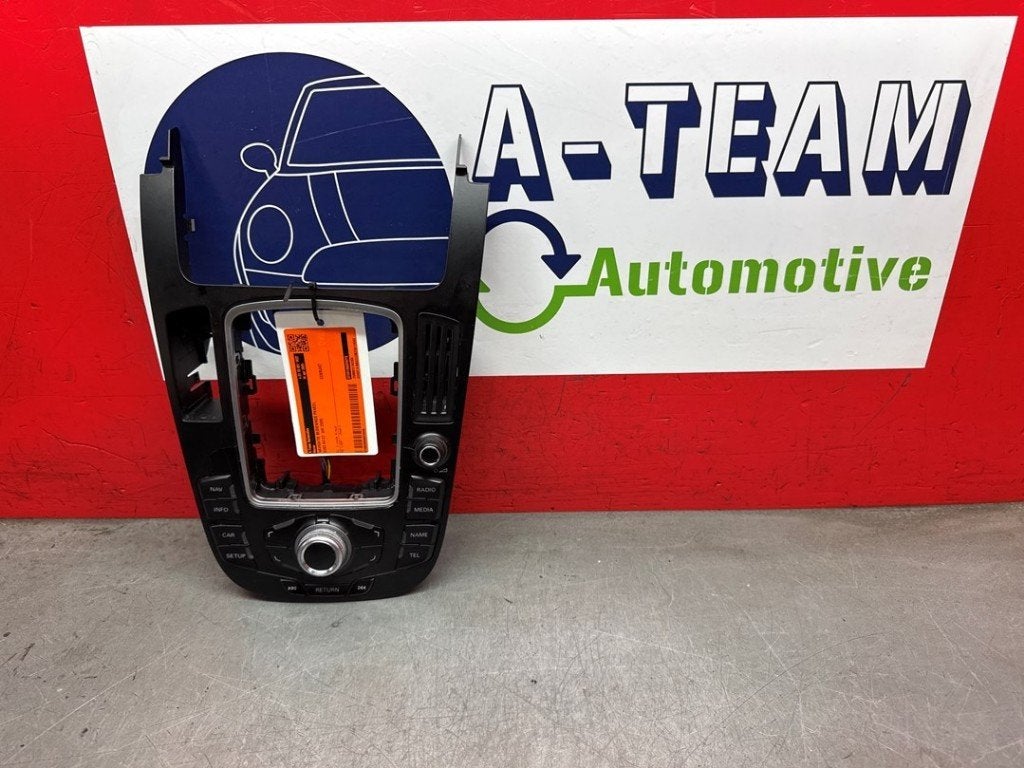 PANNEAU DE COMMANDE NAVIGATION Audi A4 Avant (B8), Auto-Union-Straße  1,
85057  Ingolstadt, DE, Info@audi.de, Audi, Utilisé