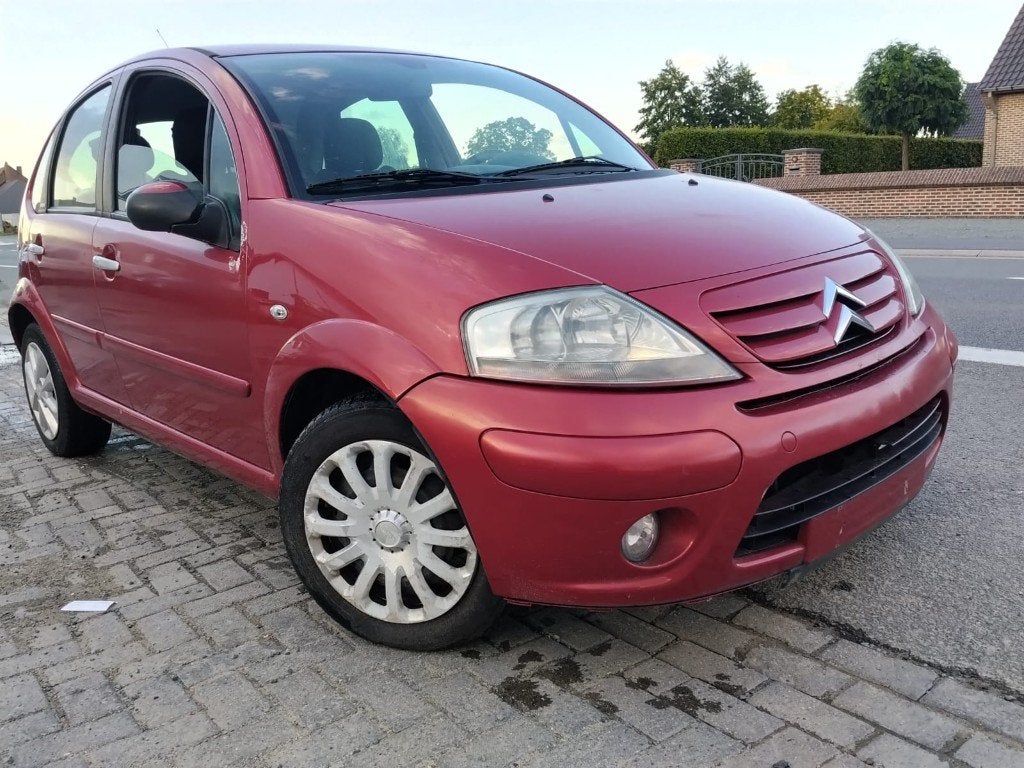 CITROEN C3/1400cc BENZINE/90.000KM/GEKEURD/12MA GARANTIE, Bedrijf, Euro 4, Lichtsensor, Rood
