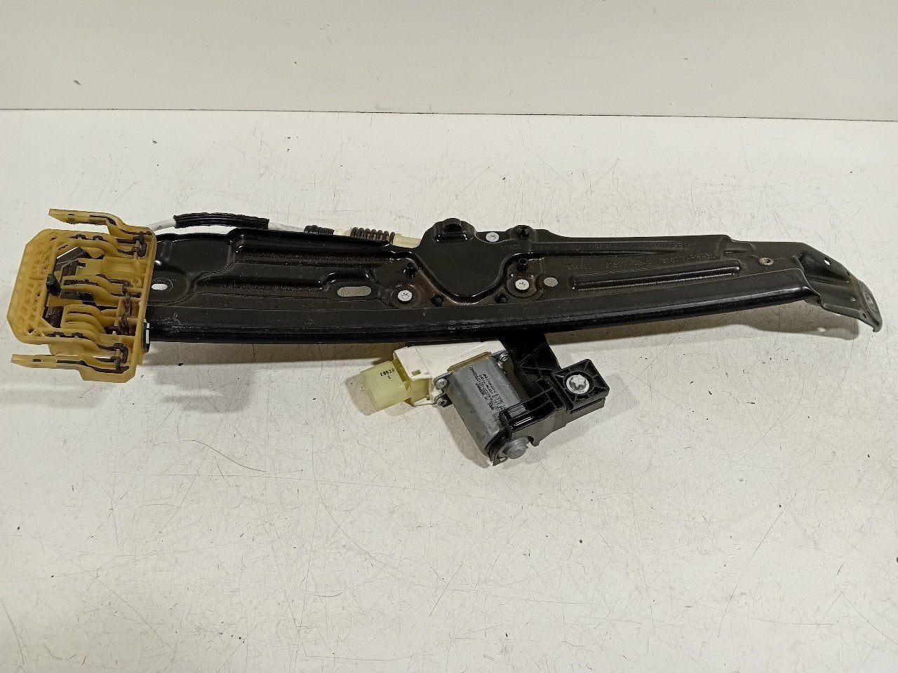 Raammechaniek elektrisch links achter BMW 5 serie, Onderdelen@venauto.nl, Van der Ven Autorecycling B.V., Gebruikt, Ettenseweg 76, 4706 PB Roosendaal, The Netherlands