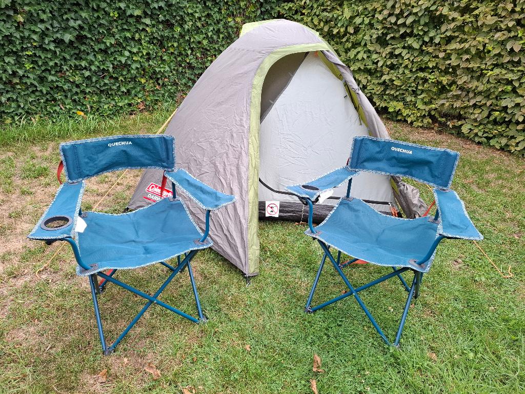 2 opvouwbare kampeerstoelen Quechua, Ophalen, Zo goed als nieuw, Campingstoel