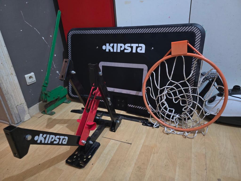 Panier de basketball , kipsta, rabatable , complet 80 euros, Enlèvement
