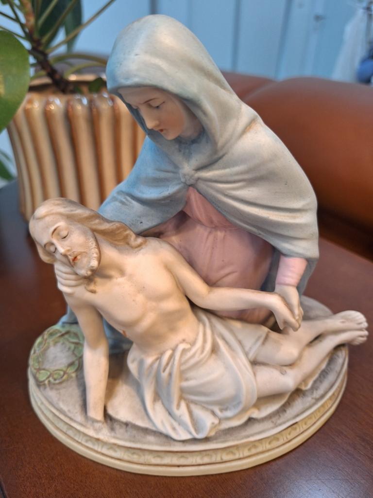 Statue sacrée ancienne en biscuit Andenne, Enlèvement