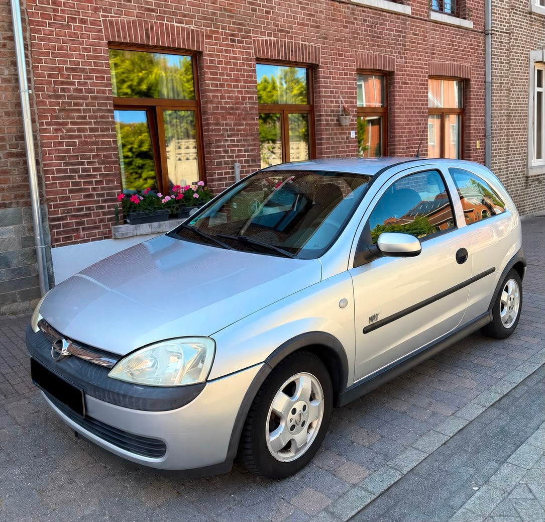 Opel Corsa 72 000 km essence homologuée à vendre AIRCO, Autos, Opel, Particulier, Corsa, Radio, Essence, Hatchback, 3 portes, Boîte manuelle