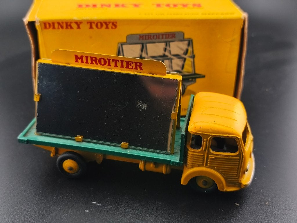 DINKY TOYS FRANCE SIMCA MIROITIER SAINT GOBAIN REF 33, Enlèvement ou Envoi, Utilisé, Bus ou Camion, Dinky Toys