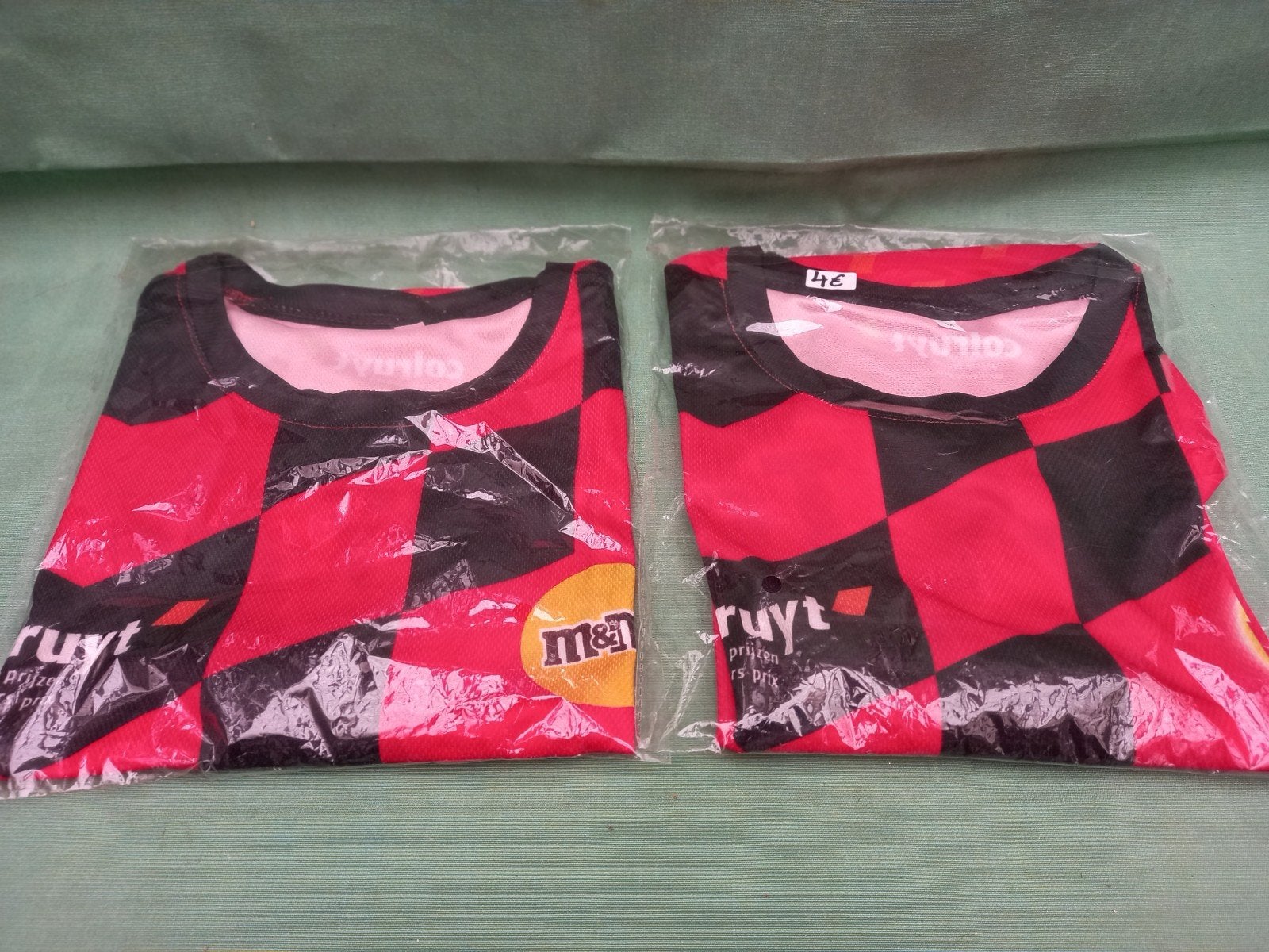 2 'T.schirt Colruyt, Kinderen en Baby's, Kinderkleding | Maat 116, Ophalen