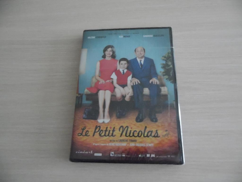 LE PETIT NICOLAS     NEUF SOUS BLISTER, Tous les âges, Enlèvement ou Envoi, Neuf, dans son emballage, Autres genres