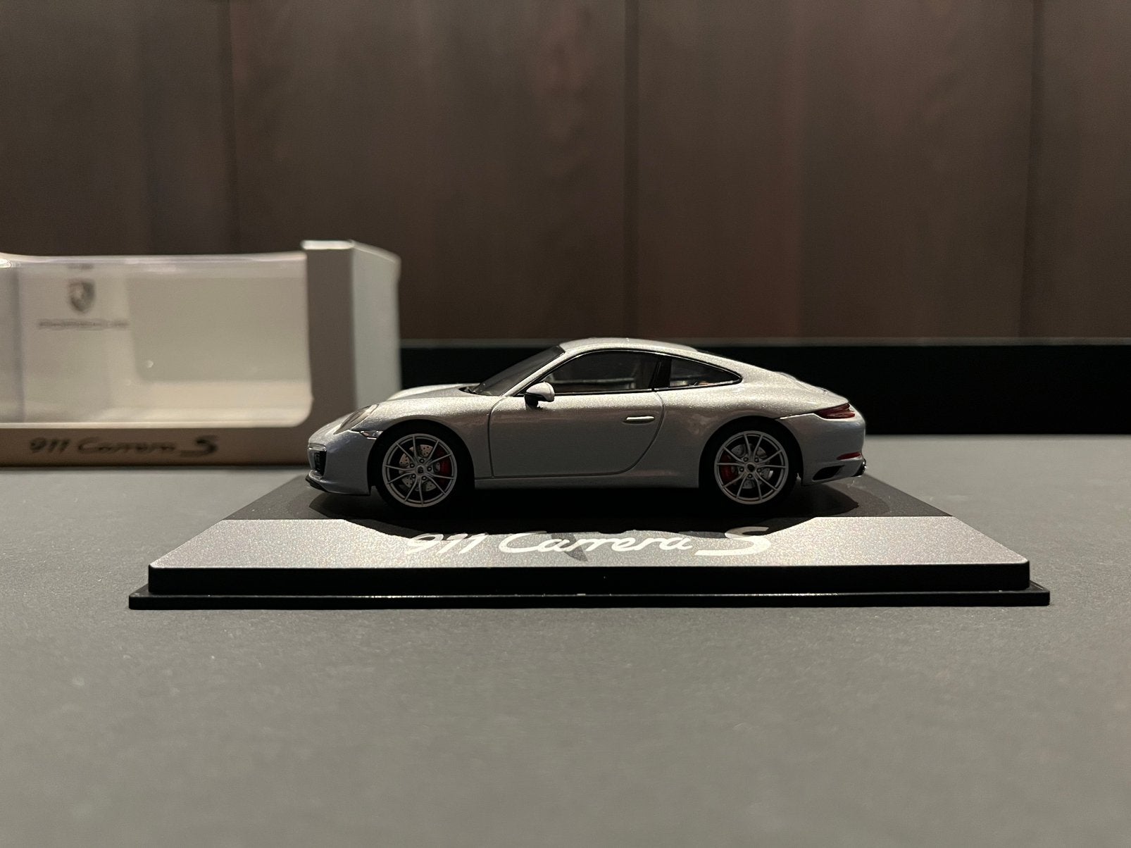 Porsche 911 Carrera, Enlèvement