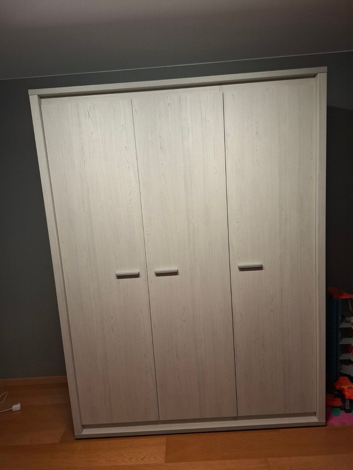 Kleerkast met 3 deuren in nieuwstaat, Huis en Inrichting, Kasten | Kleerkasten, Ophalen