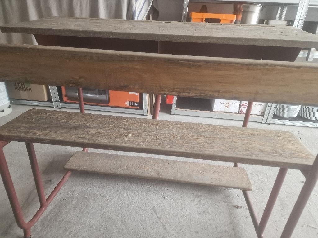 Oud schoolbankje, Ophalen