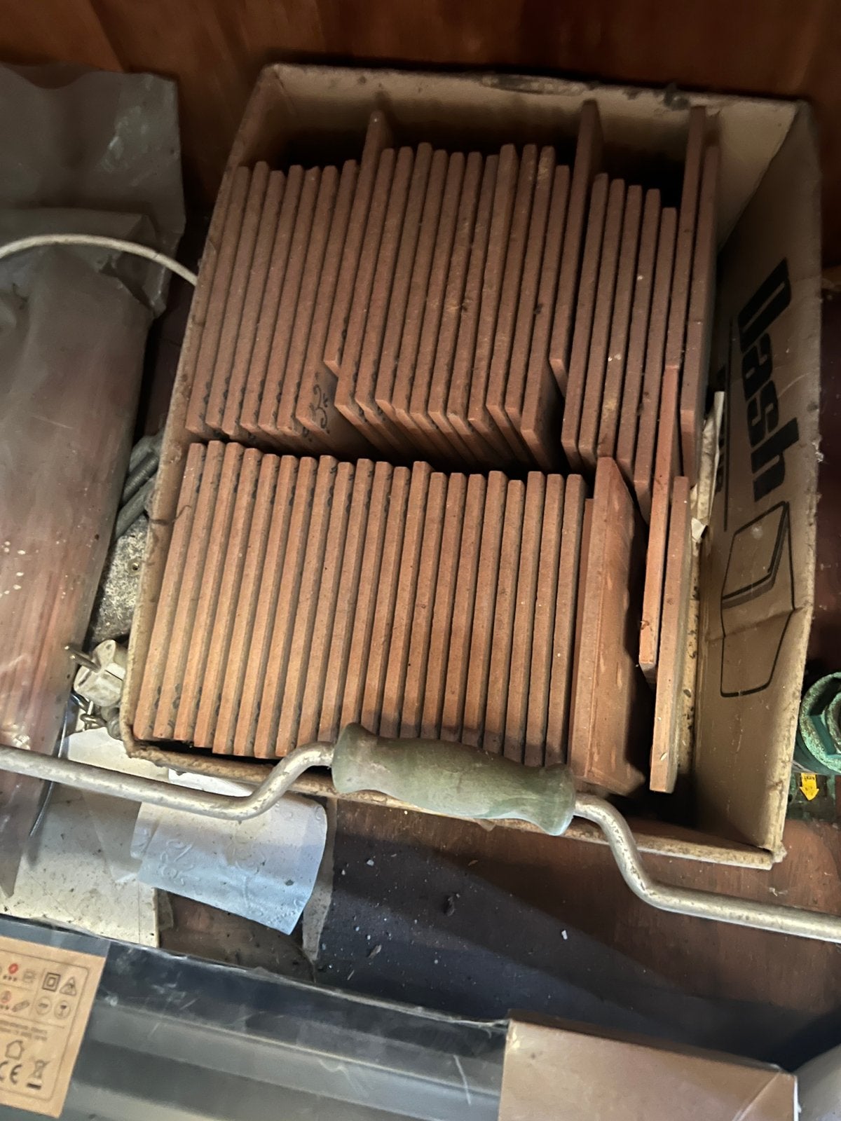 Doos schattige tegeltjes (gratis), Doe-het-zelf en Bouw, Ophalen, Gebruikt, Vloertegels