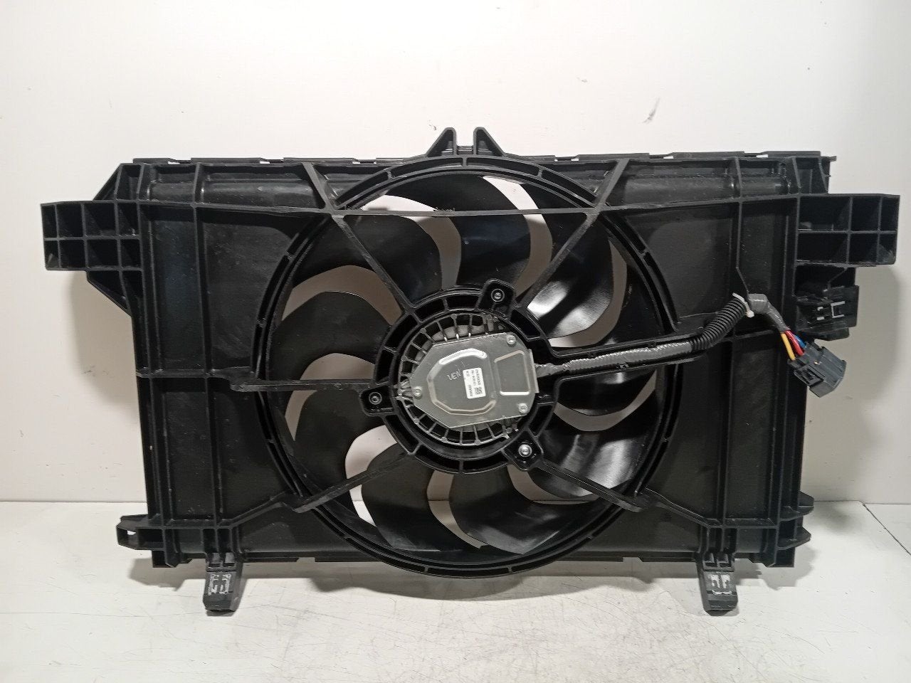 Koelventilator Tesla Model, Onderdelen@venauto.nl, Van der Ven Autorecycling B.V., Gebruikt, Ettenseweg 76, 4706 PB Roosendaal, The Netherlands