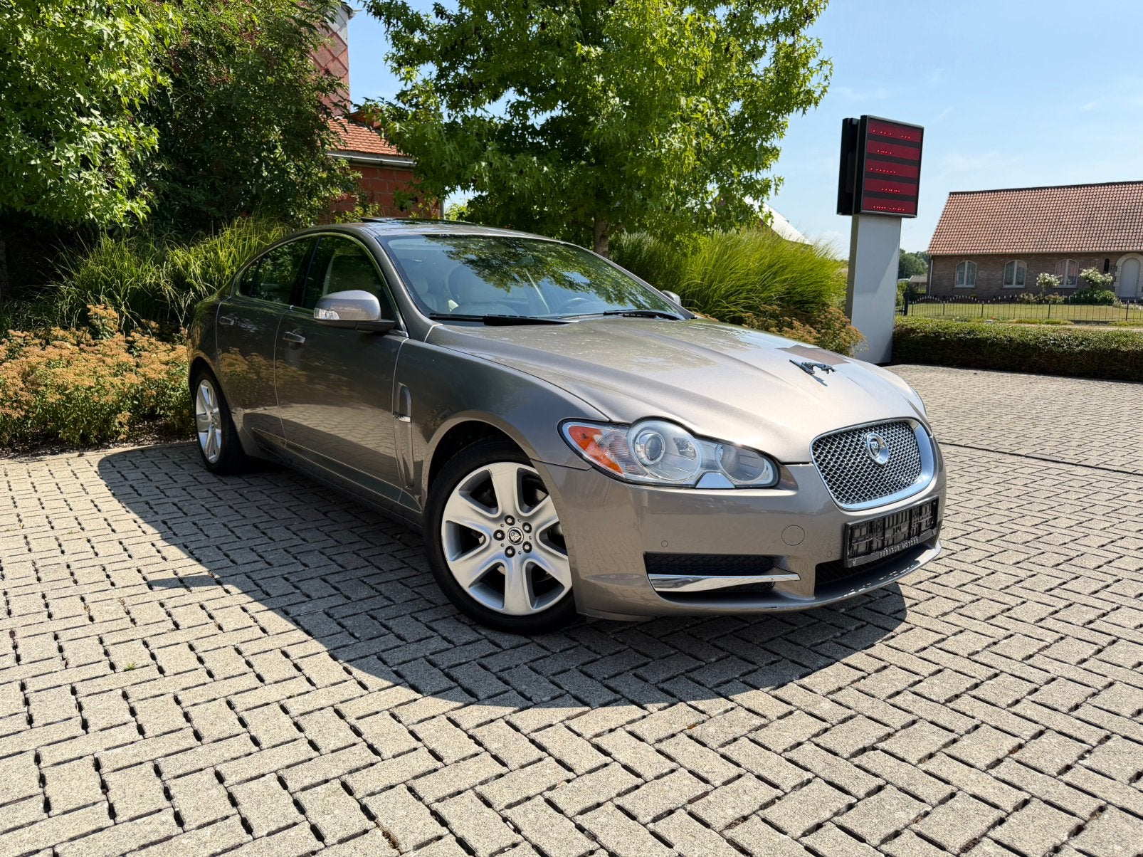 Jaguar XF 2.7 - 2008/140.000km/Automaat - FULL OPTION, Auto's, Jaguar, Automaat, 4 deurs, Beige, Beige