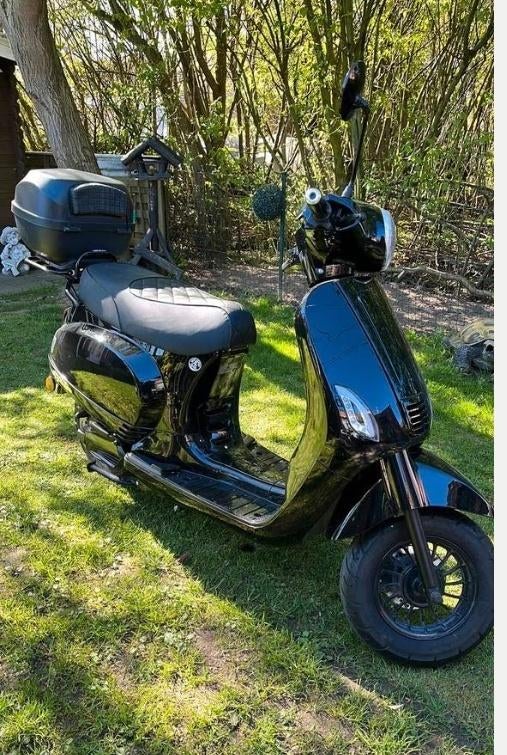 Scooter a klasse 25 km /u, Fietsen en Brommers, Ophalen, Gebruikt, Overige modellen, Elektrisch