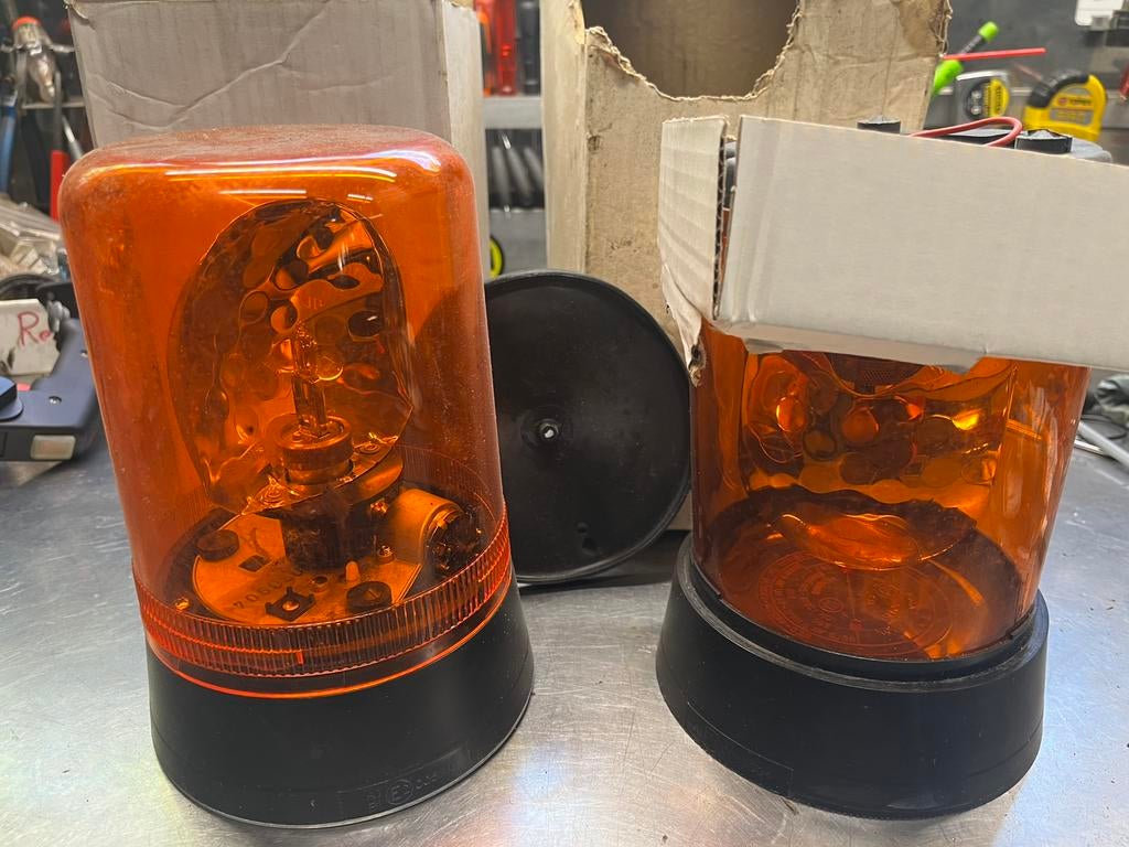 2x nieuwe oranje zwaailamp, Ophalen of Verzenden, Nieuw