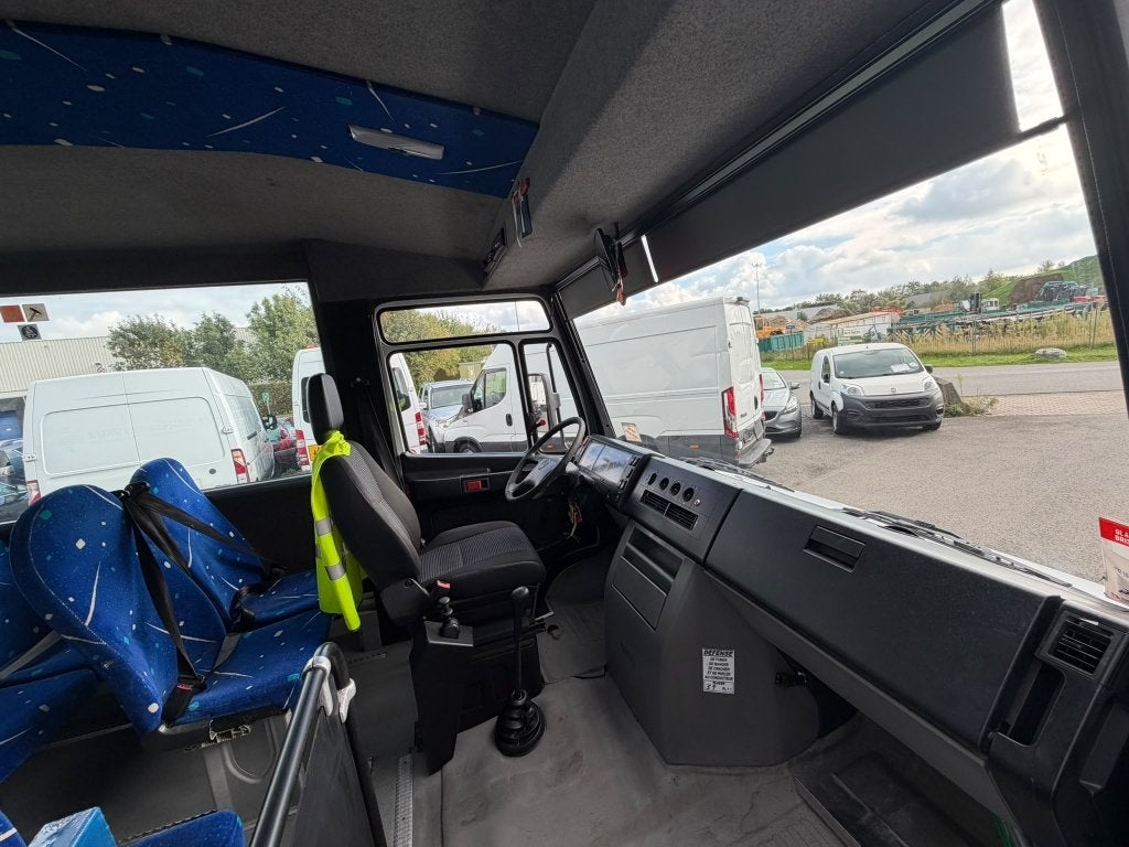 Mercedes Vario 0813 (Stock ID 47527) — 13