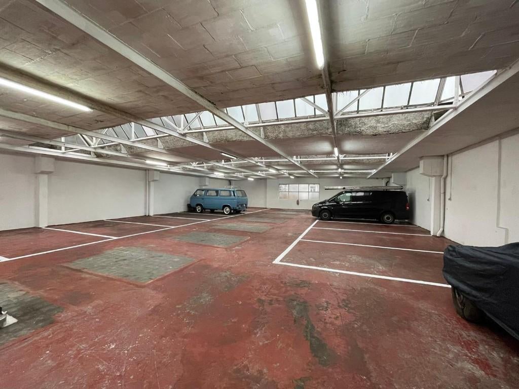 Garage / staanplaats te huur voor motor of bakfiets, Antwerpen (stad)