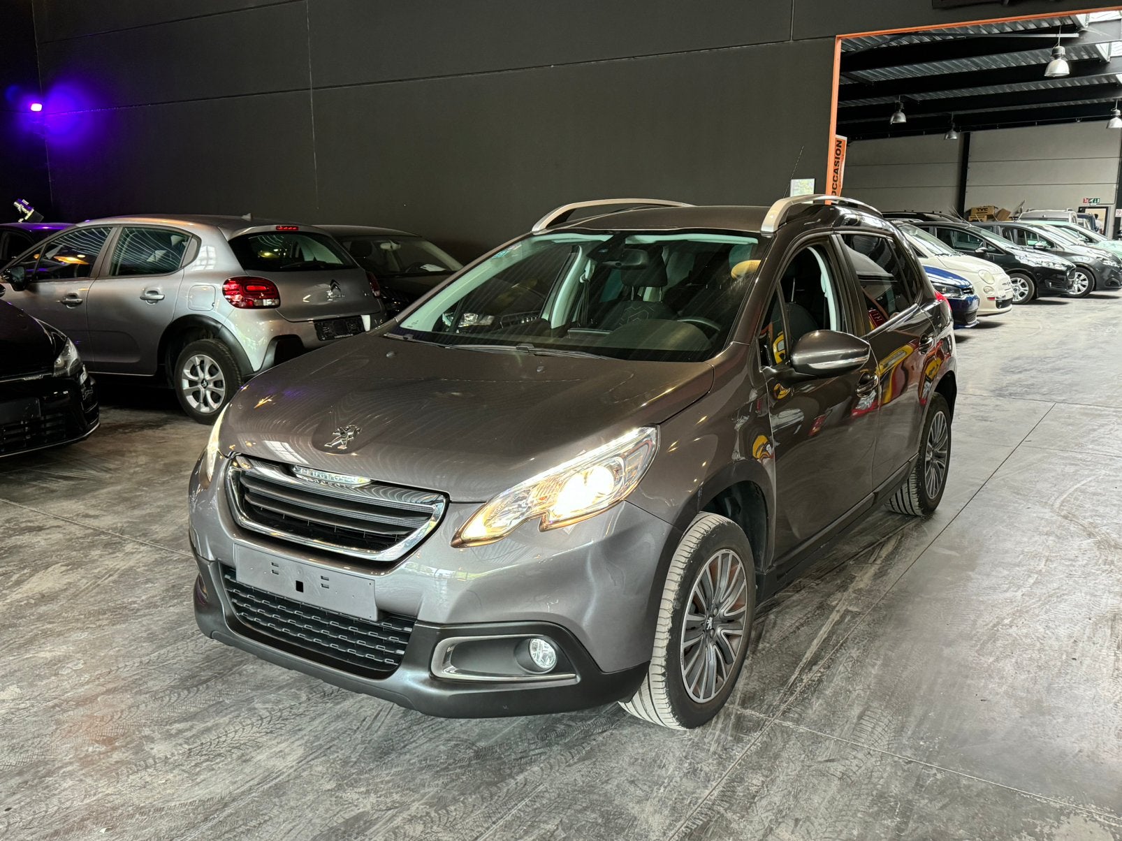 PEUGEOT 2008 - AUTOMATIQUE, Autos, Peugeot, Argent ou Gris, Achat, Euro 6, Entreprise