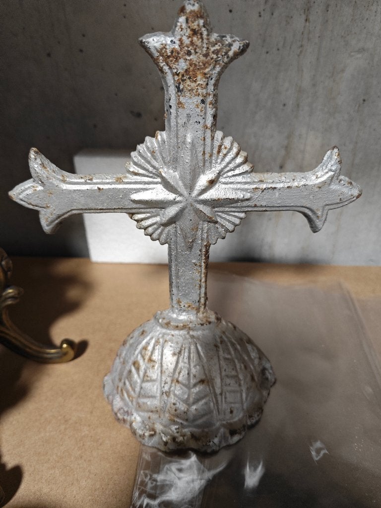Oud metalen kruis, Antiek en Kunst, Ophalen of Verzenden