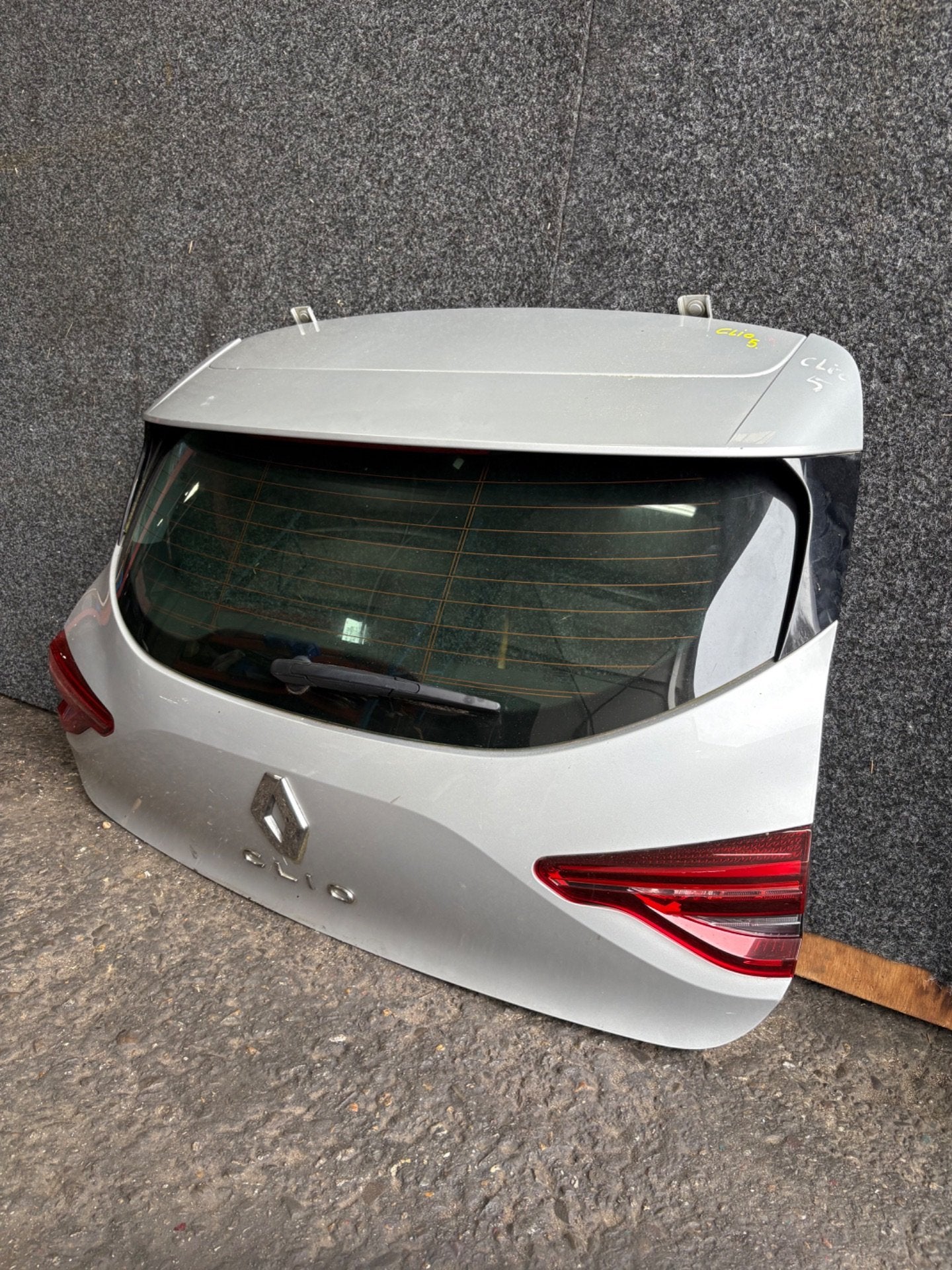 Achterklep Renault Clio 5, Renault Group, Gebruikt, Contact.group@renault.com, Achter