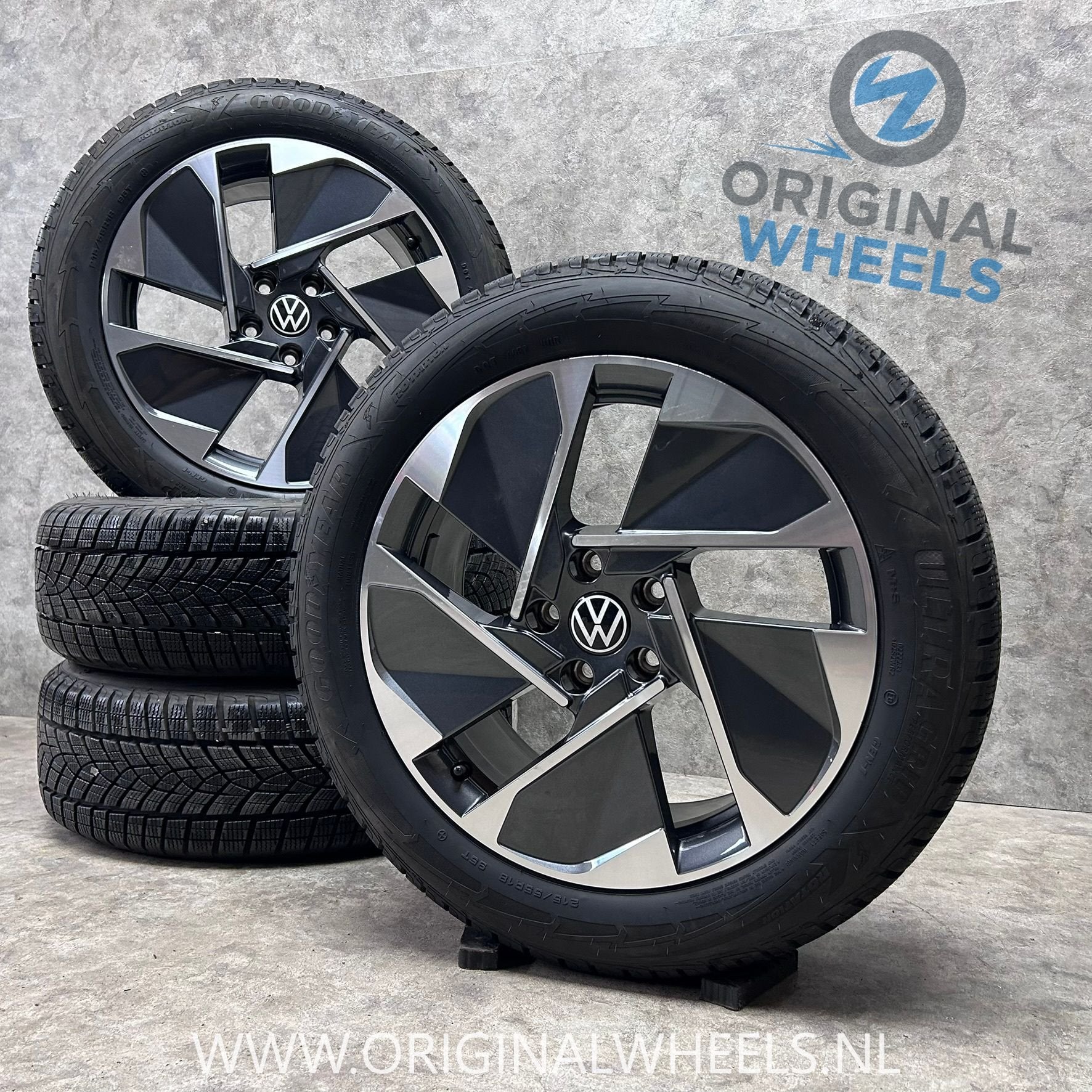 18 inch originele East Derry velgen + winterbanden VW ID.3, Auto-onderdelen, 18 inch, -, -, Banden en Velgen