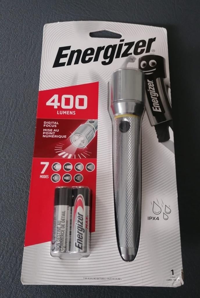 Lampe torche energizer 400 lumens, Caravanes & Camping, Lampes de poche, Neuf, Batterie, Envoi